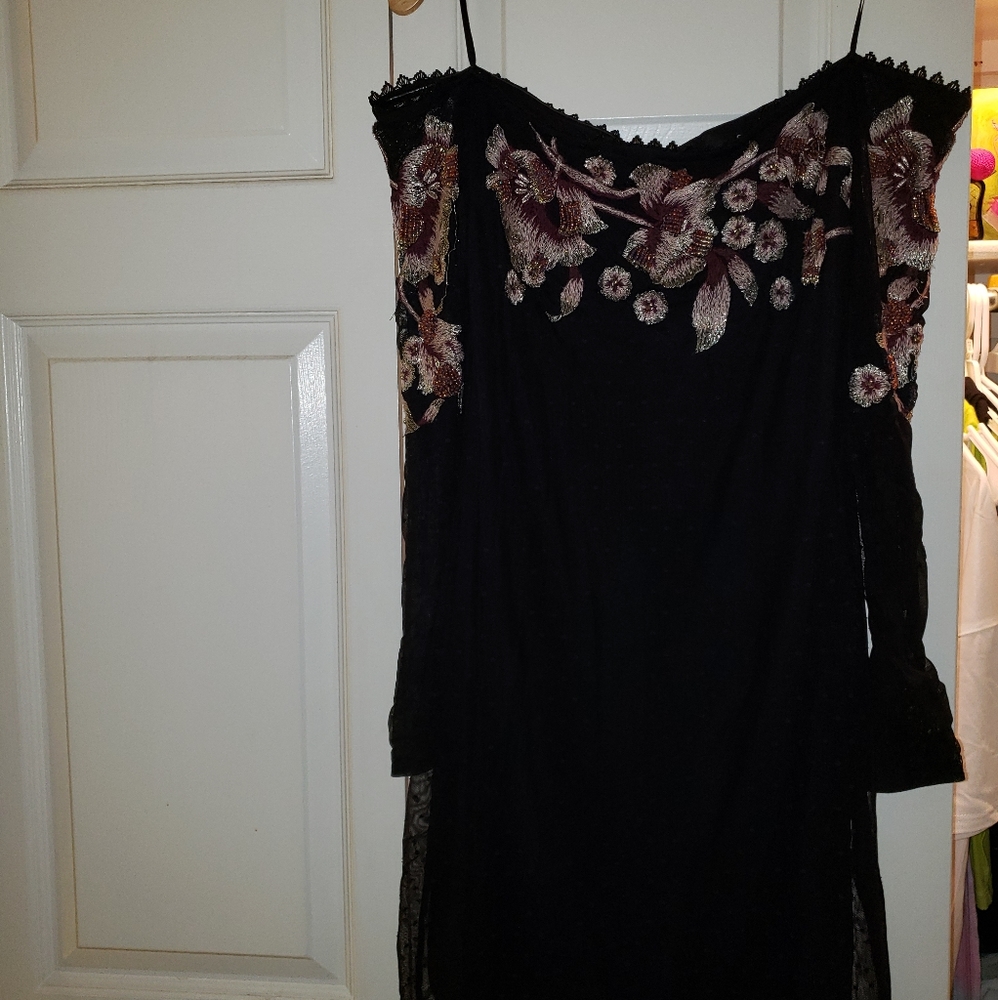 Mesh Black Embroidered Dress - Picture 4 of 4